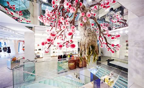 Flowerland takes over Fendi’s Ginza Pop up store